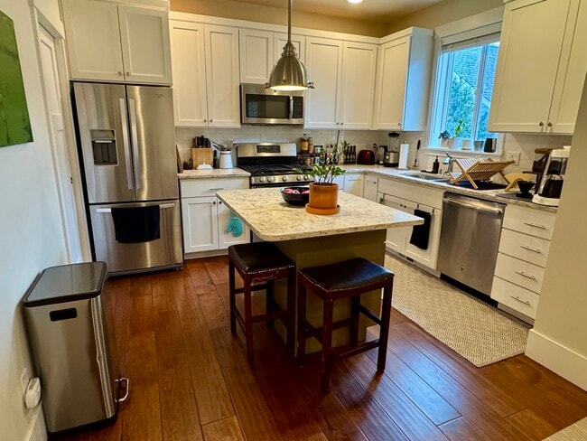 Building Photo - 1207 14th St