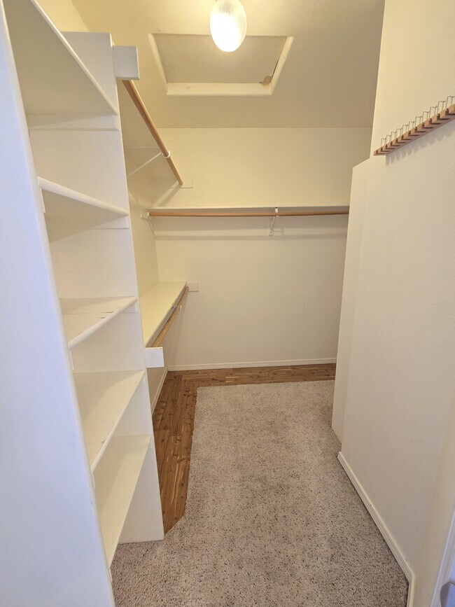 Building Photo - 4280 Solarglen Dr