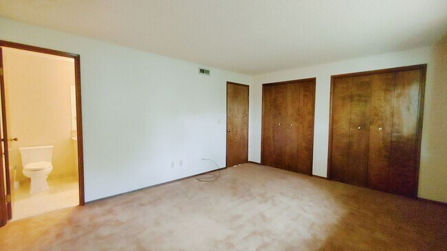 Building Photo - This Great Mt. Park Home with 3 Bedroom 2 ...