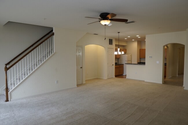 Building Photo - 3007 Langdon Ln N