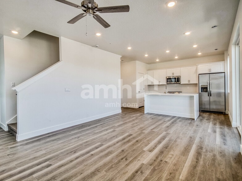 Building Photo - 7703 Castleton Ln
