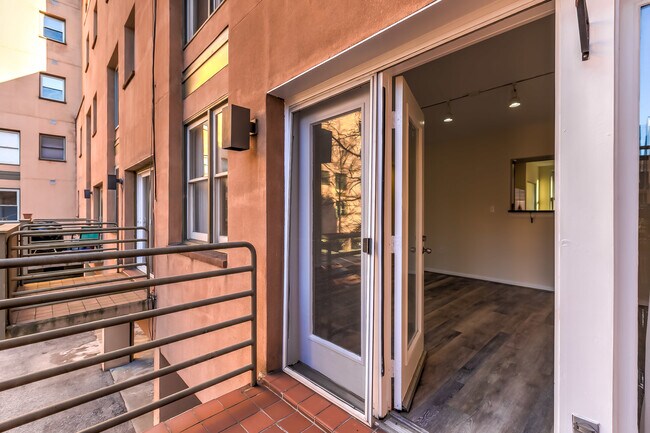 Building Photo - 138 Welcome Aly