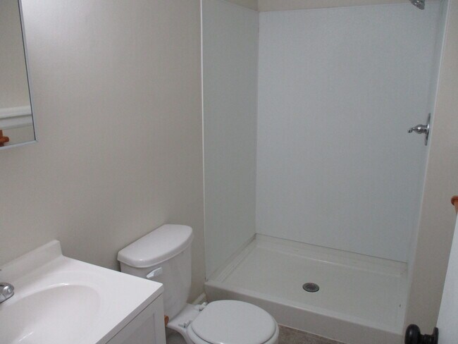 Building Photo - 1039 E Huntington Pl