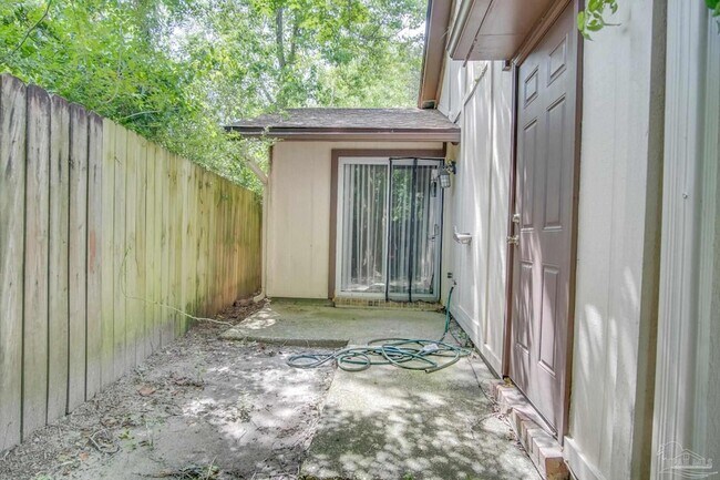 Building Photo - 3164 Cedarwood Village Ln