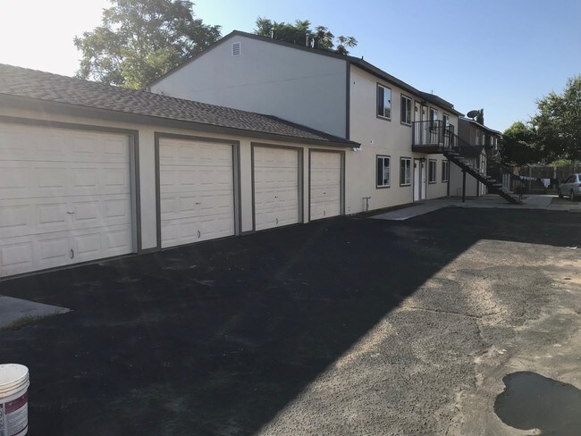 Building Photo - 3938 E Olive Ave