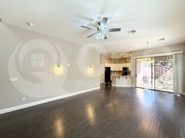 Building Photo - 2049 W Periwinkle Way
