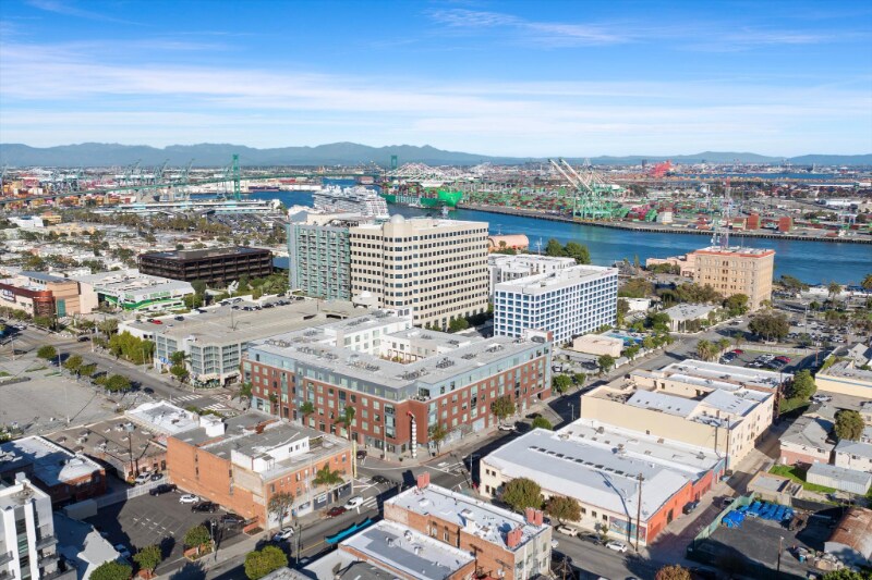 Building Photo - 285 W 6th St