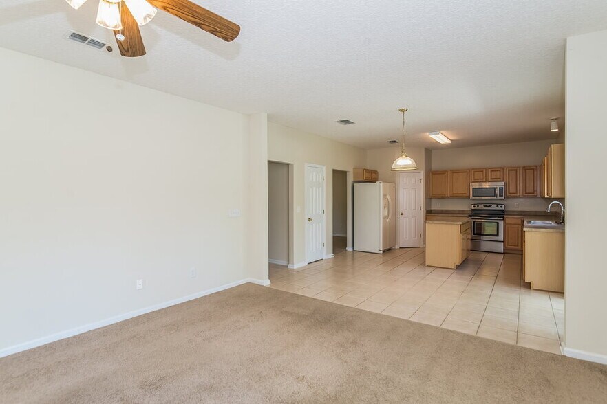 Building Photo - 341 W Tropical Trce