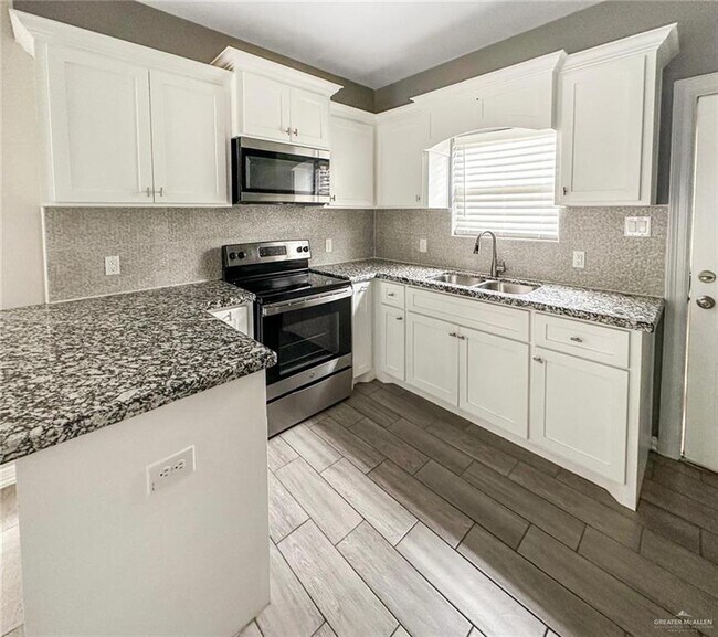 Building Photo - 19 Nightingale Ct