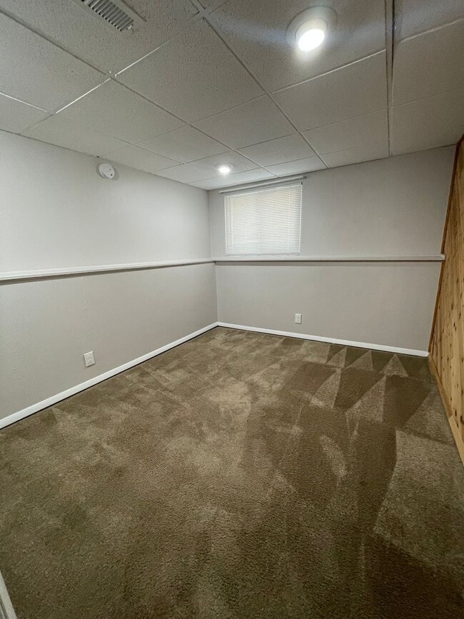 Building Photo - 9131 W 90th Pl