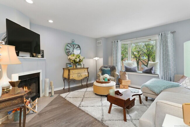 Building Photo - 101 Grove St