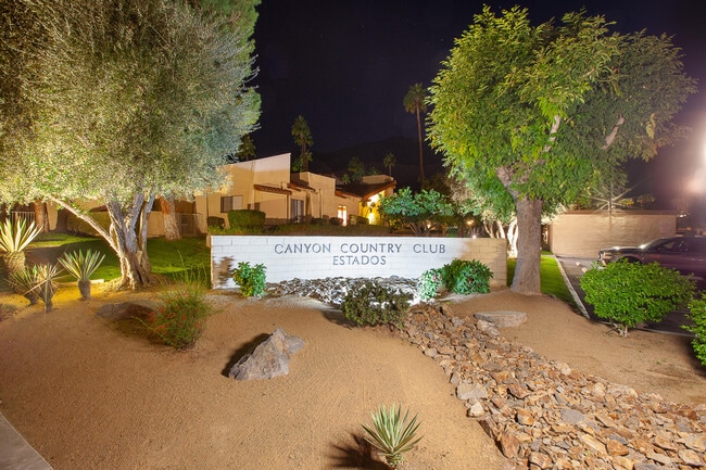 Building Photo - 451 E Vía Carisma