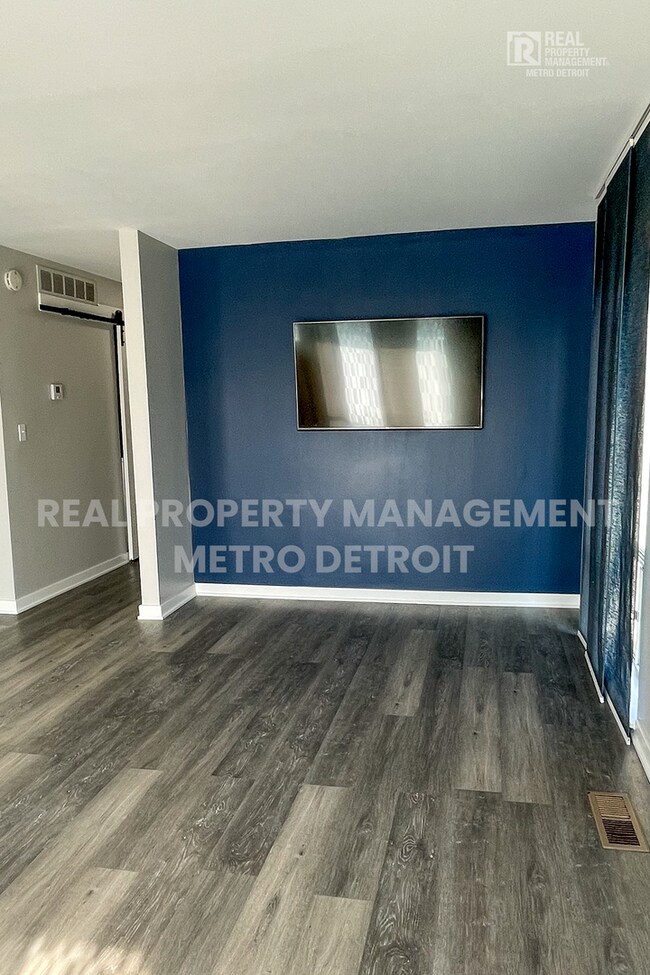 Building Photo - SPRING INTO A NEW HOME