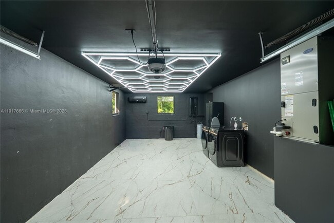 Building Photo - 3711 Battersea Rd