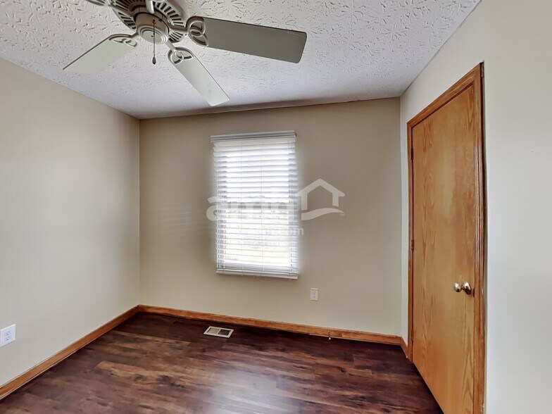 Building Photo - 6757 Eddleston Ct