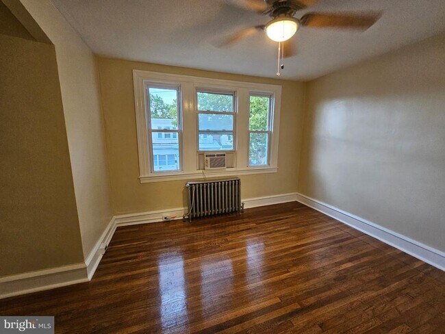 Building Photo - 4008 Gilham St