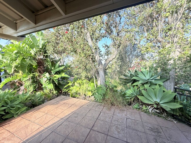 Building Photo - 92-8703-8703 Tiki Ln