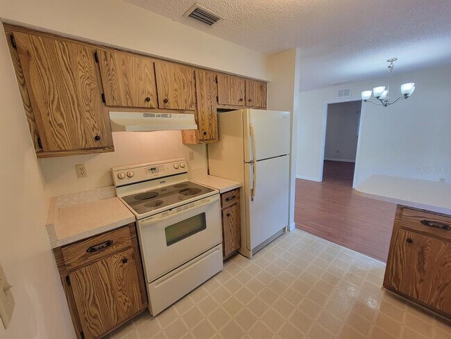 Building Photo - 23358 Racine Ave