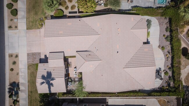 Building Photo - 60440 Juniper Ln