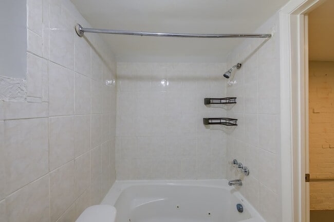 Building Photo - Modern End-Unit Townhome with Garage + Outdoor Space in SE DC