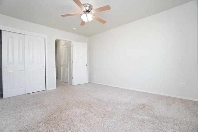 Building Photo - 16274 Silver Creek Ave