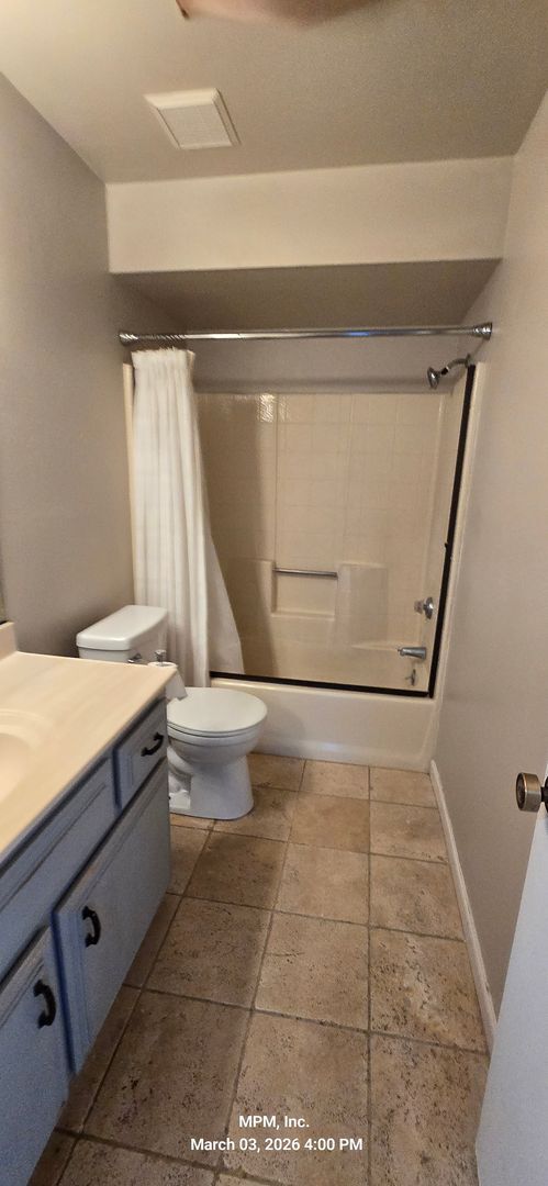 Building Photo - 3 bedroon 2 bath home