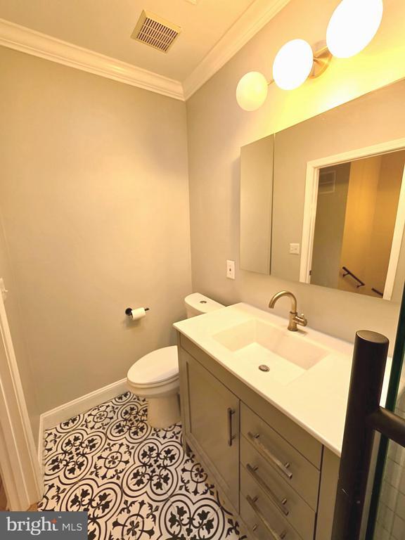 Building Photo - 1209 Florida Ave NE