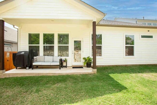 Building Photo - 185 Brooks Ranch Dr