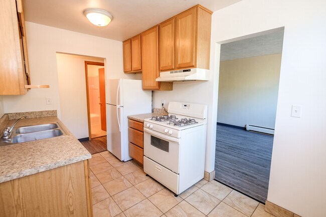 Building Photo - Snelling Place Apartments