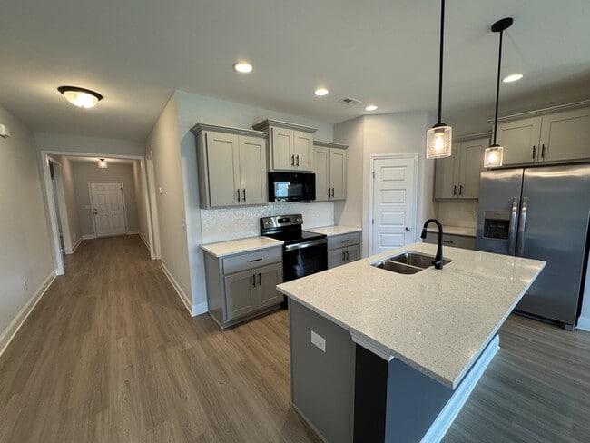 Building Photo - 16688 Demi Dr