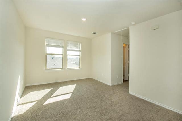 Building Photo - 420 Lucky Ln