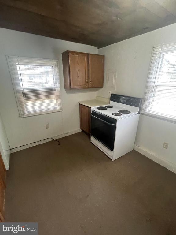 Building Photo - 425 7th St