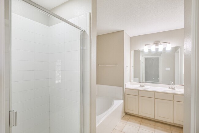 Building Photo - 5626 Calm Ct