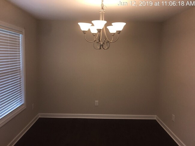 Building Photo - 124 Sorrel Ct