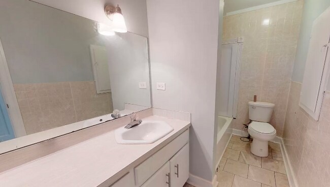 Building Photo - MOVE IN SPECIAL - FIRST MONTH FREE!!!