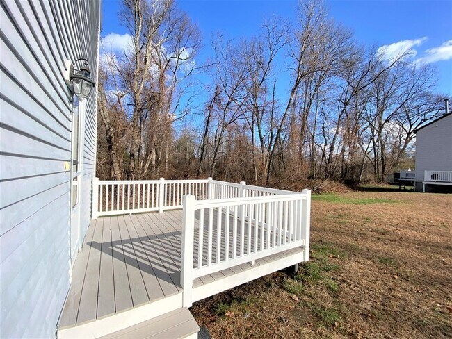 Building Photo - 15 Appaloosa Dr