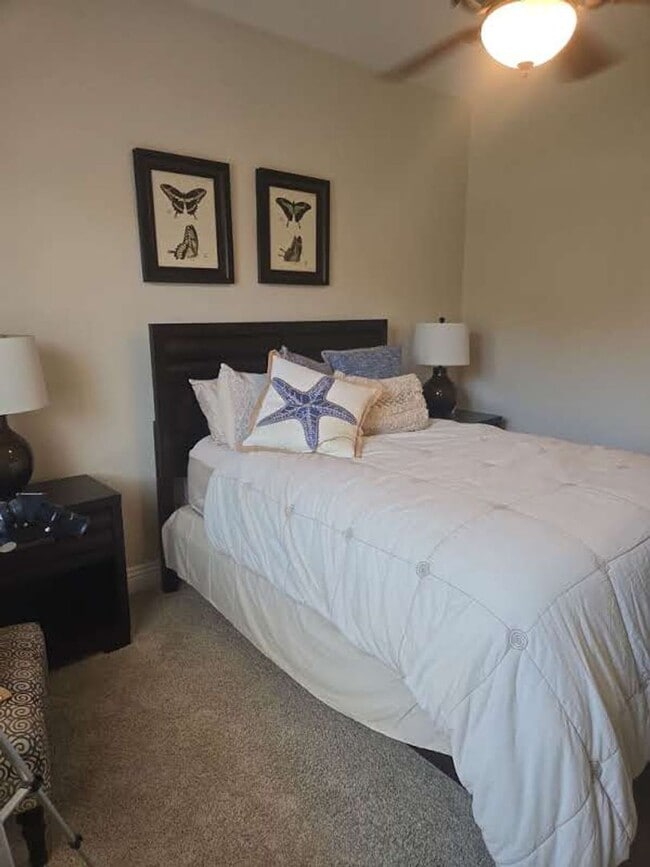 Building Photo - An Amazing Furnished 3 Bedroom Condo at La...