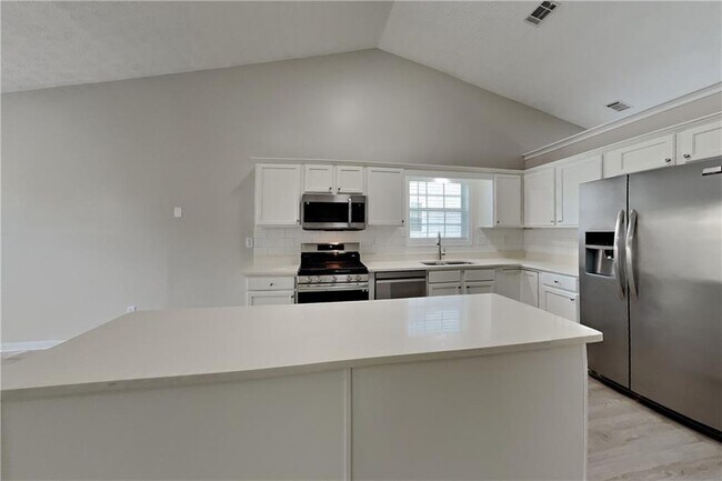 Building Photo - 2070 Charleston Oak Cir