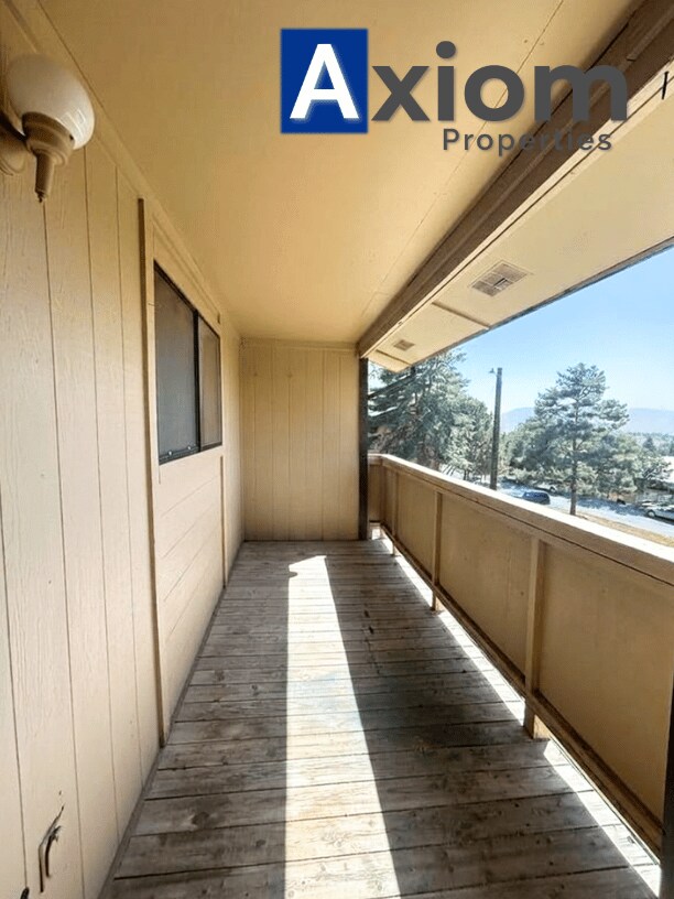 Building Photo - 2156 Marigold St