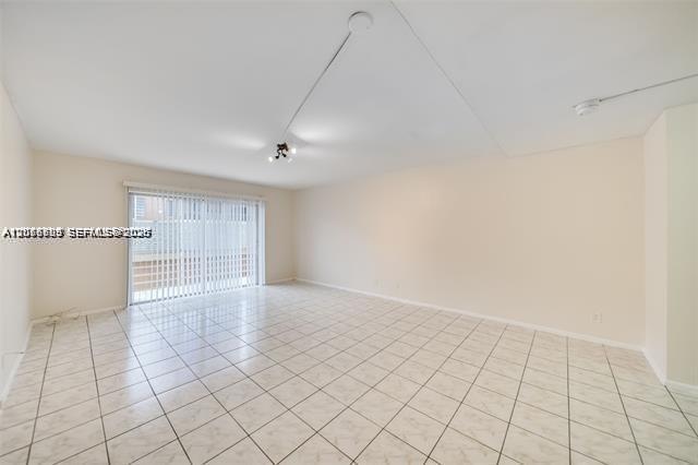 Building Photo - 4848 NW 24th Ct