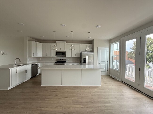 Building Photo - NEW Construction - 3 Bed Townhome in the City!