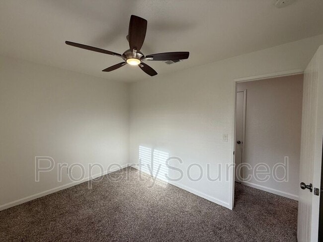 Building Photo - 426 J St