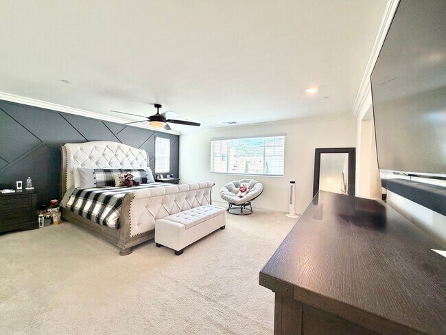 Building Photo - Resort-Style Pool Home with Mother-in-Law Suite,  RV Access & Included SOLAR Near Heritage Lake