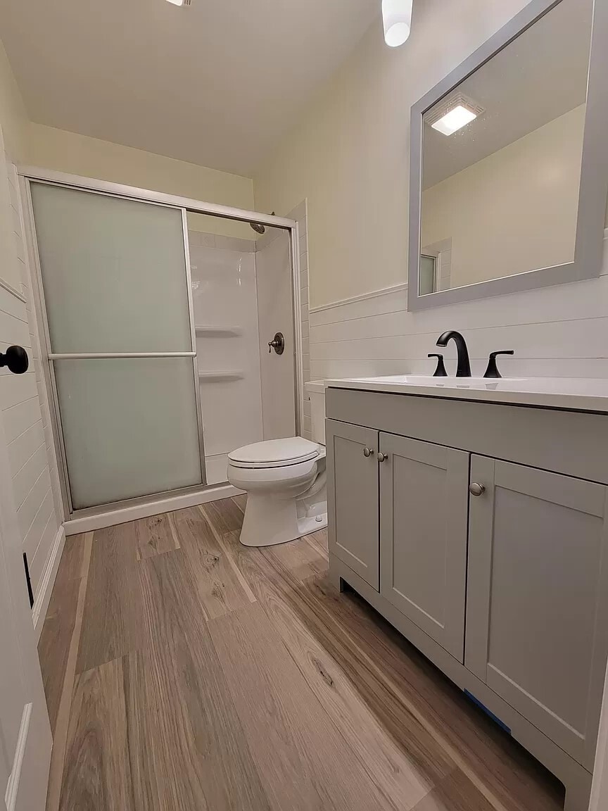 Building Photo - 106 E Harrier St