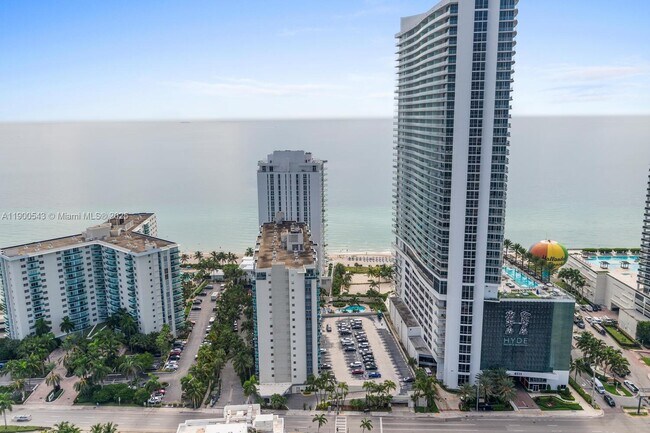 Building Photo - 4010 S Ocean Dr