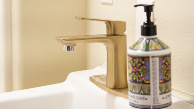 Our bathroom is clean and pristine! We ensure that you feel well taken care of. - 4160 Barrett Rd