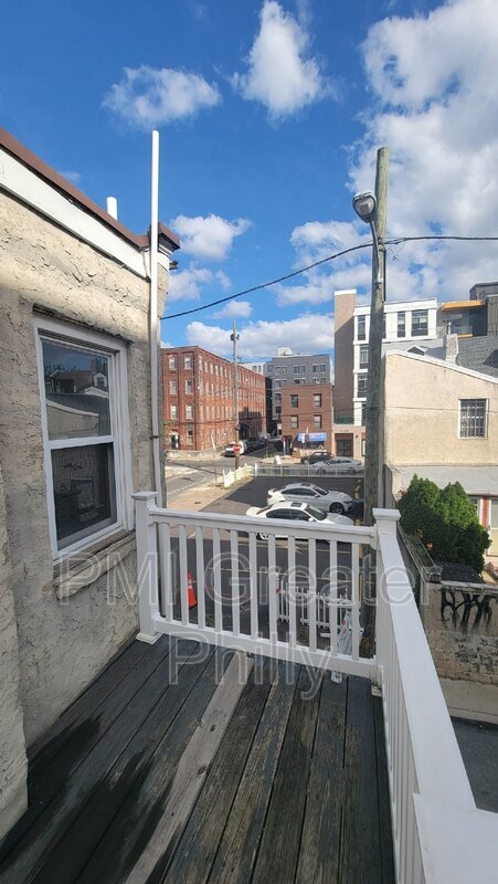 Building Photo - 306 Cambridge St