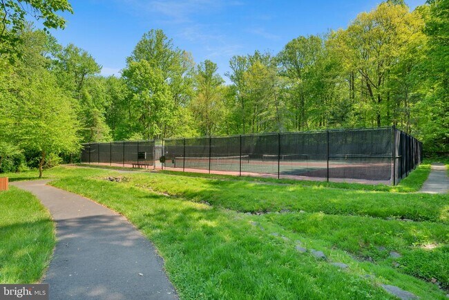 Building Photo - 5824 Wye Oak Commons Ct