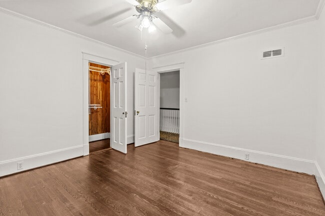 Building Photo - 1502 Tryon Rd