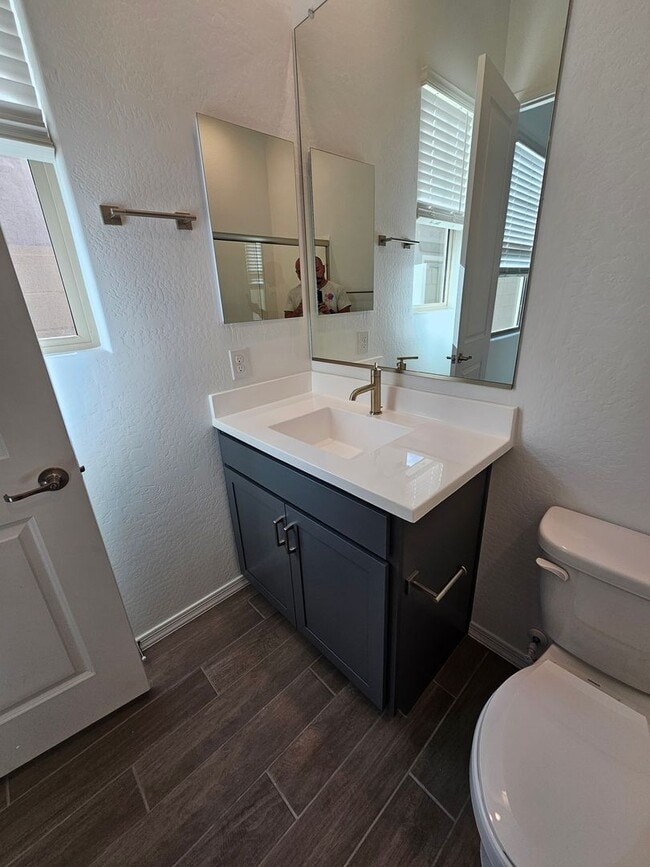 Building Photo - Wonderful new build with family fun amenities